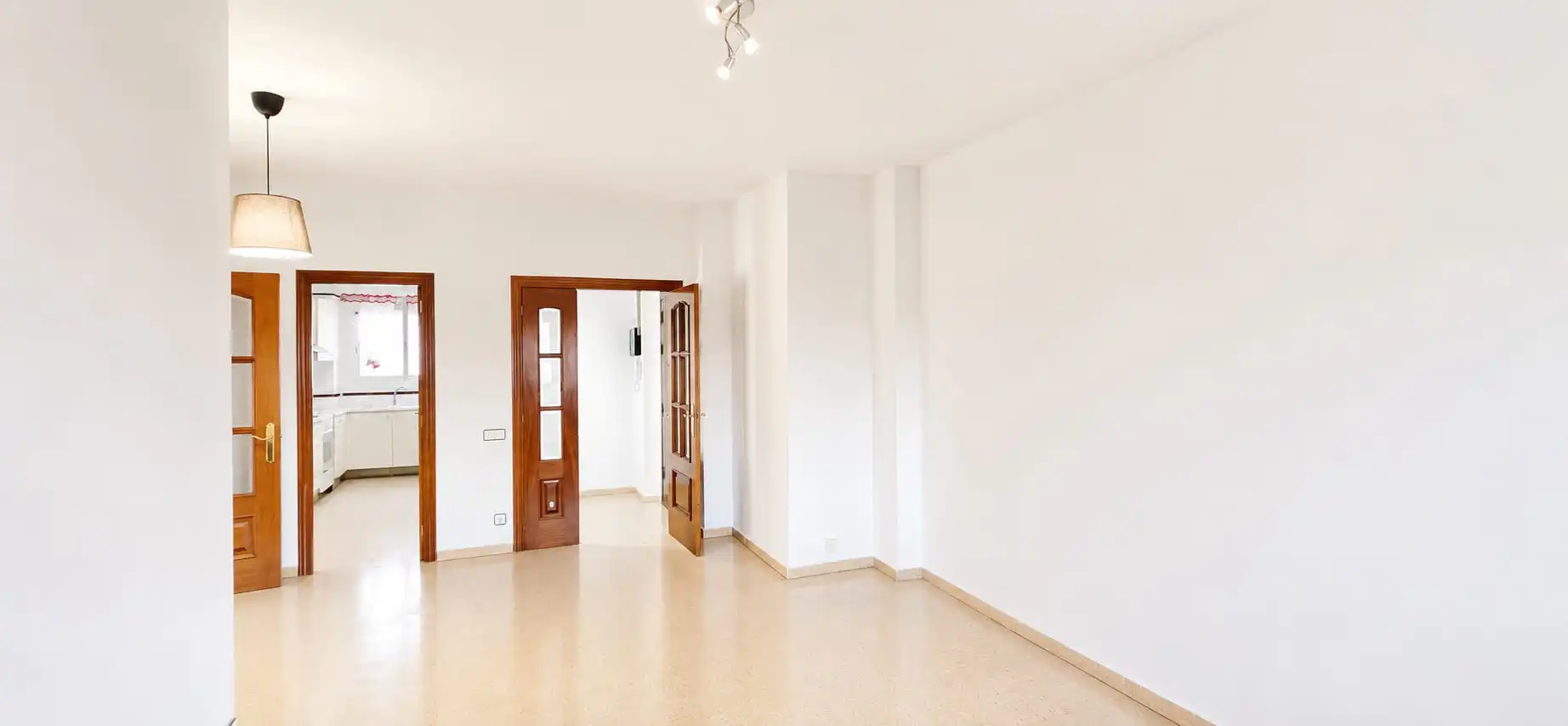 Wohnung zum Verkauf in Santa Coloma de Gramenet mit Heizung, Balkon und Alarm