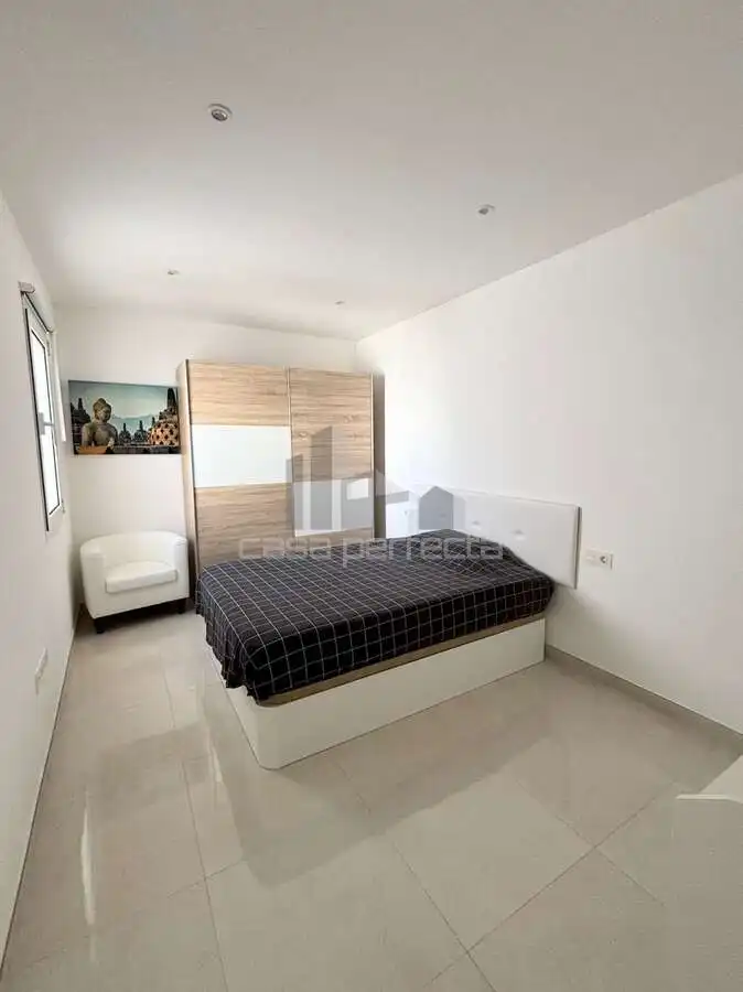 Habitación de Dúplex en venta en San Bartolomé con Terraza, Trastero y Amueblado