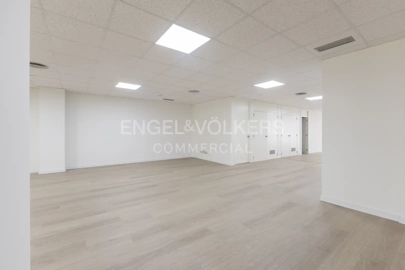 Office for rent in Barcelona  with Air Conditioner and Heating