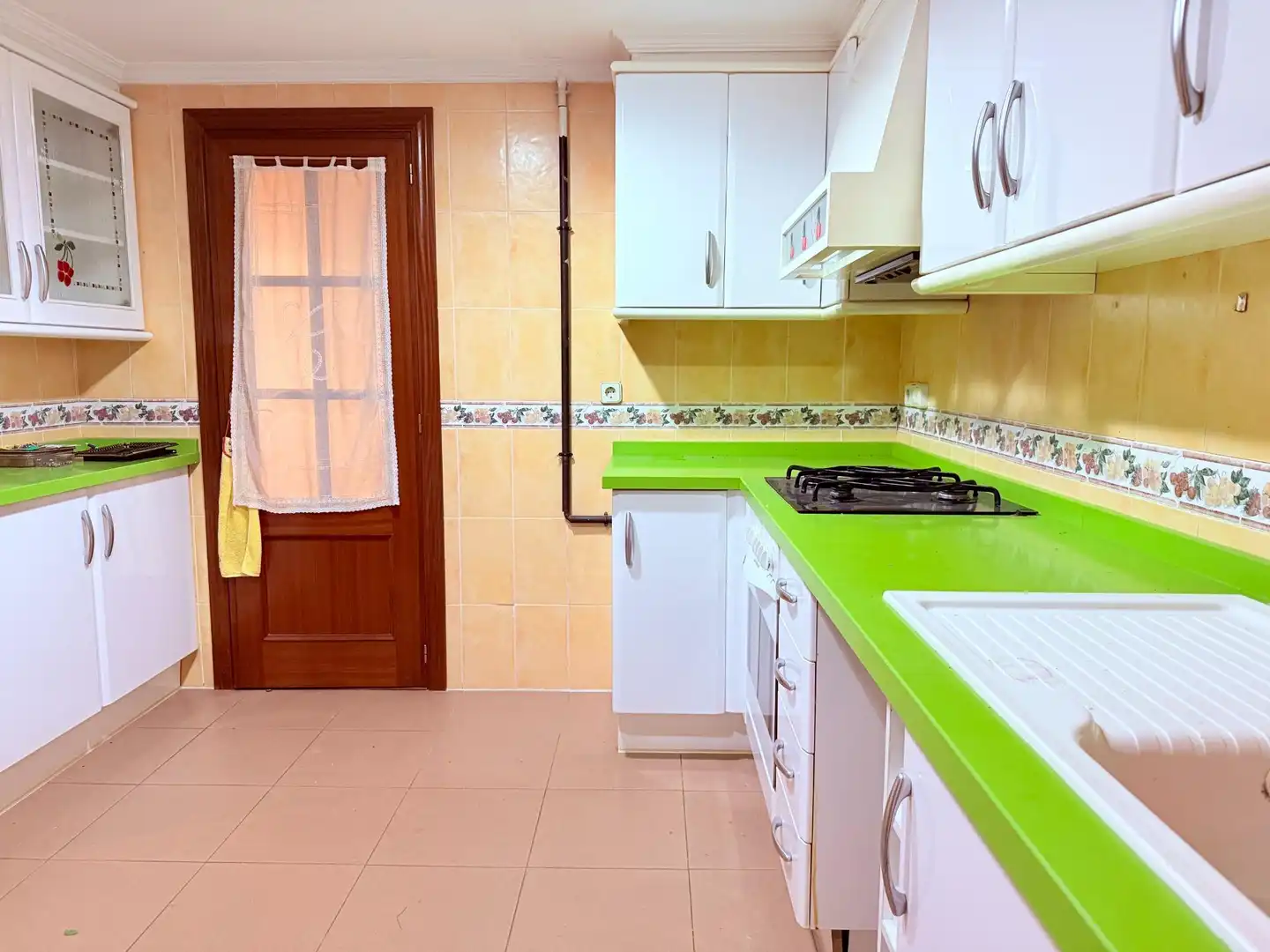 Cocina de Piso en venta en Valencia con Parquet y Terraza