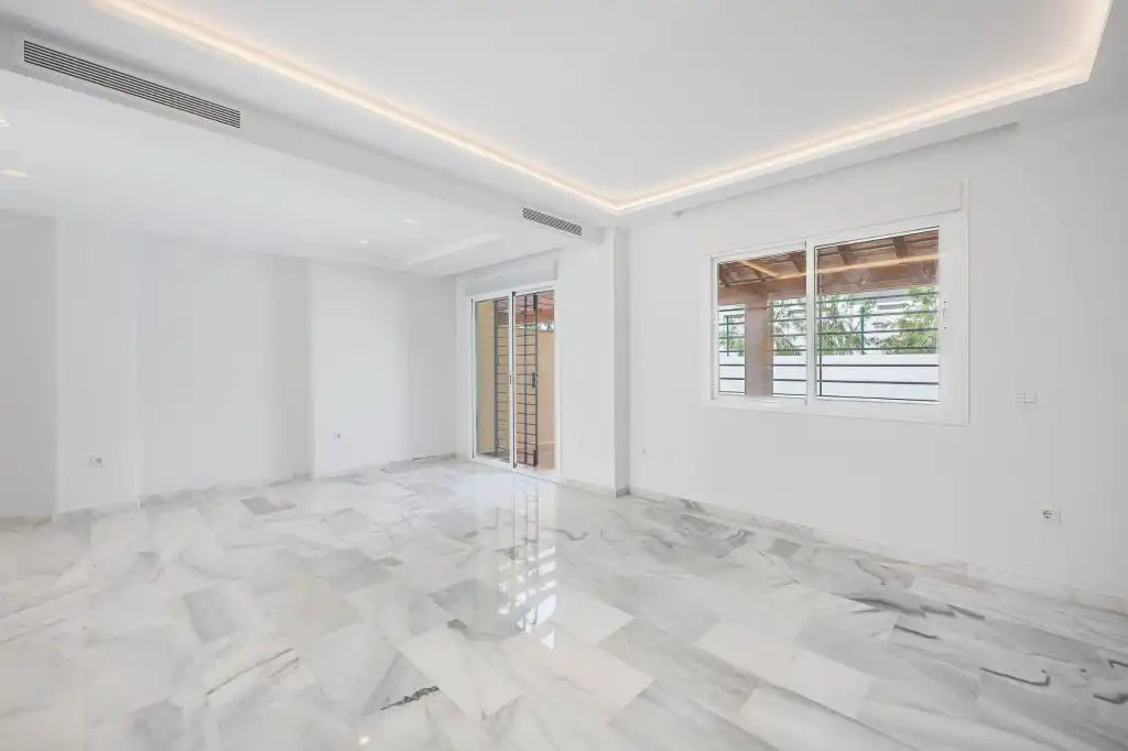 Terraced house with pool for sale in Calle Adarves de Calypso, imagen 44