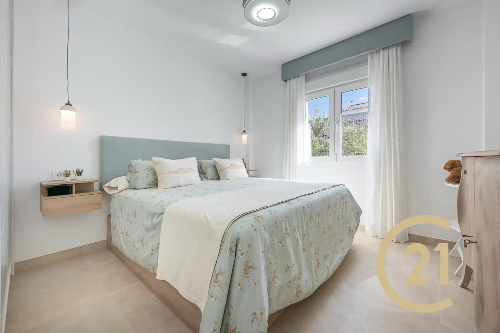 Dormitori de Casa o xalet en venda en Viñuela amb Jardí privat, Terrassa i Traster