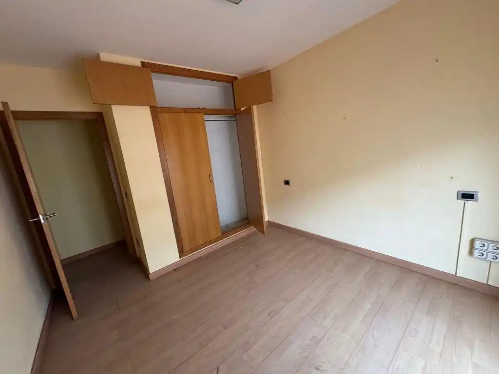 Habitación de Piso en venta en Sollana con Terraza y Balcón