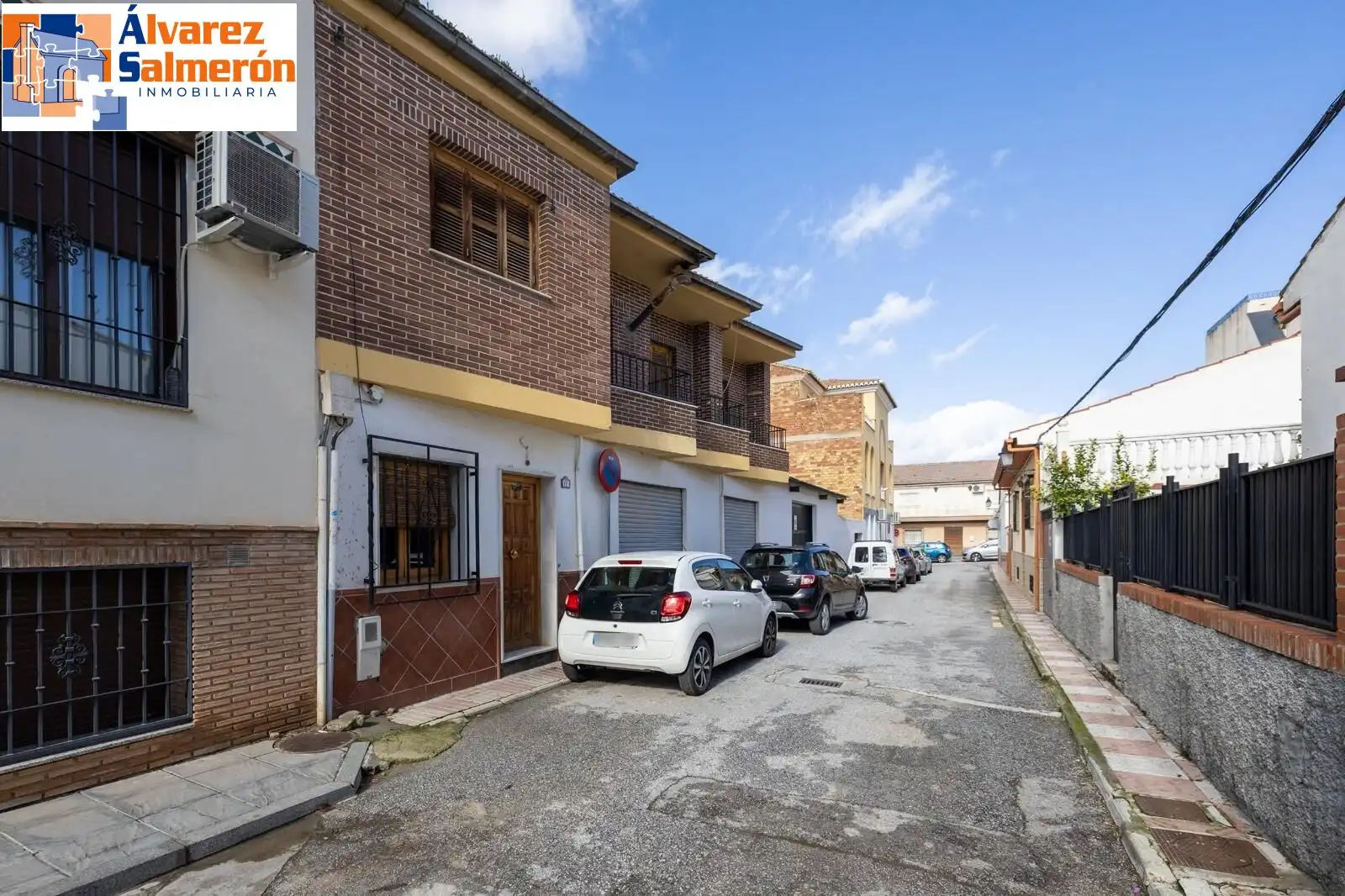 Exterior view of Houses for sale in La Zubia  with Air Conditioner, Private garden and Terrace