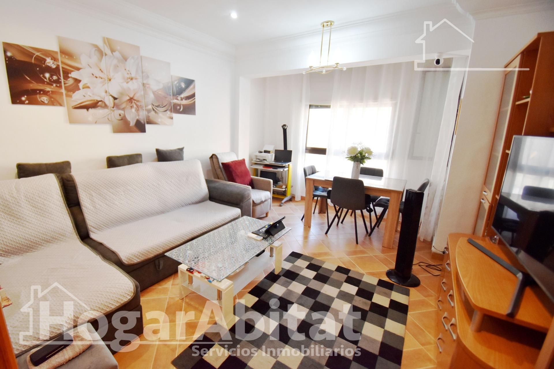 Living room of Flat for sale in Castellón de la Plana / Castelló de la Plana  with Air Conditioner and Storage room