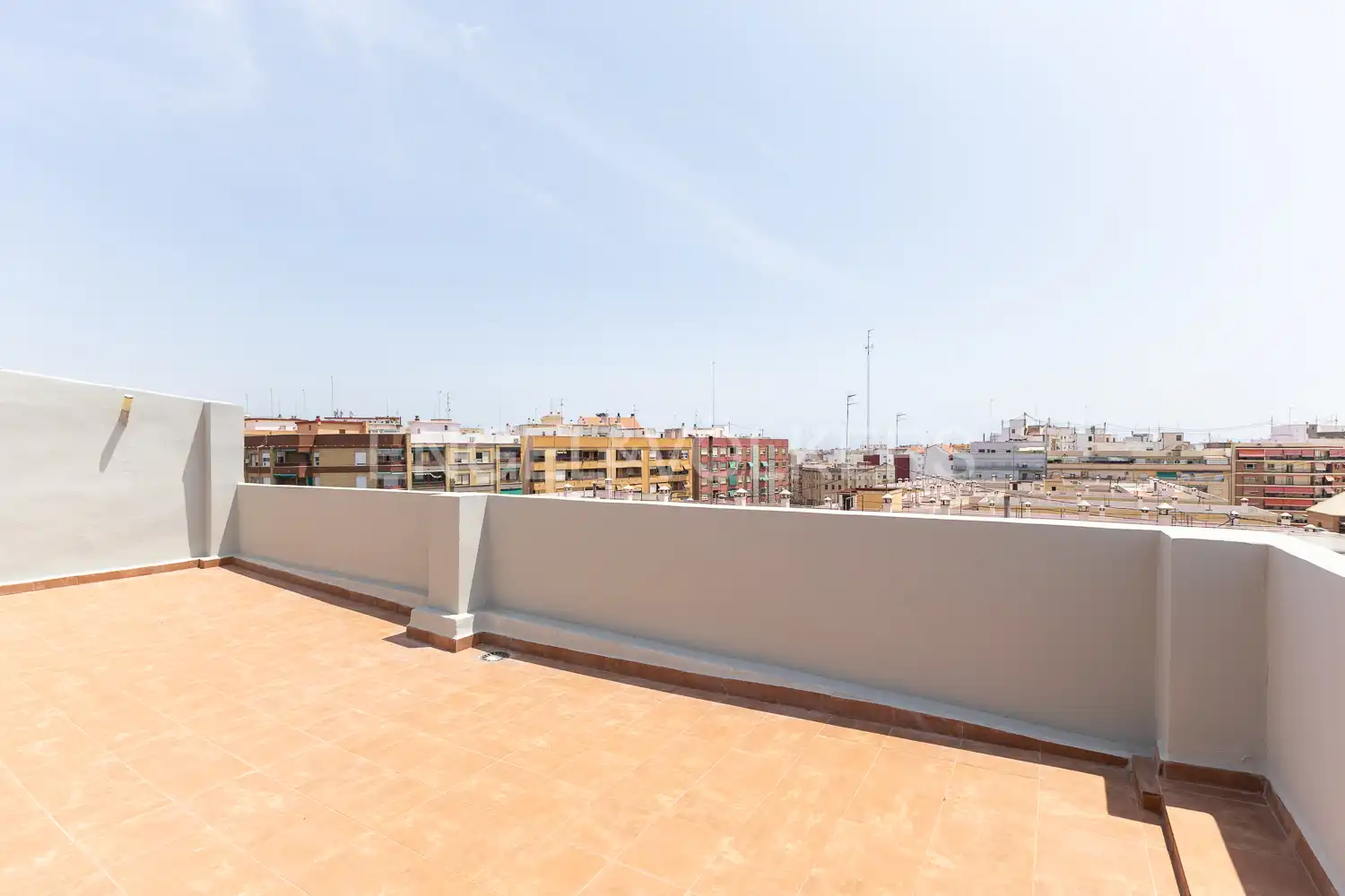 Terrasse von Dachboden zur Miete in Valencia mit Heizung, Terrasse und Abstellraum