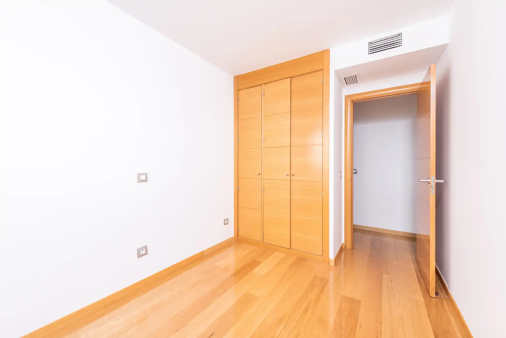 Habitación de Piso en venta en Madrid con Aire acondicionado, Terraza y Trastero