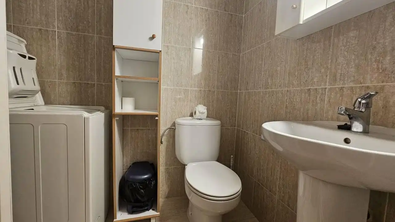 Baño de Planta baja de alquiler en Roses con Aire acondicionado, Terraza y Amueblado