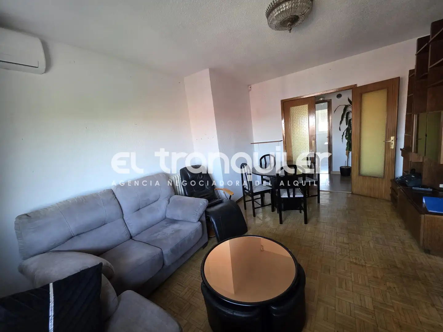 Living room of Flat for rent in Madrid  with Air Conditioner, Parquet flooring and Terrace