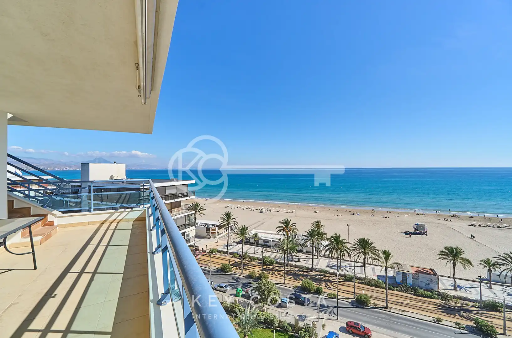 Dormitori de Àtic de lloguer en Alicante / Alacant amb Aire condicionat, Piscina i Moblat