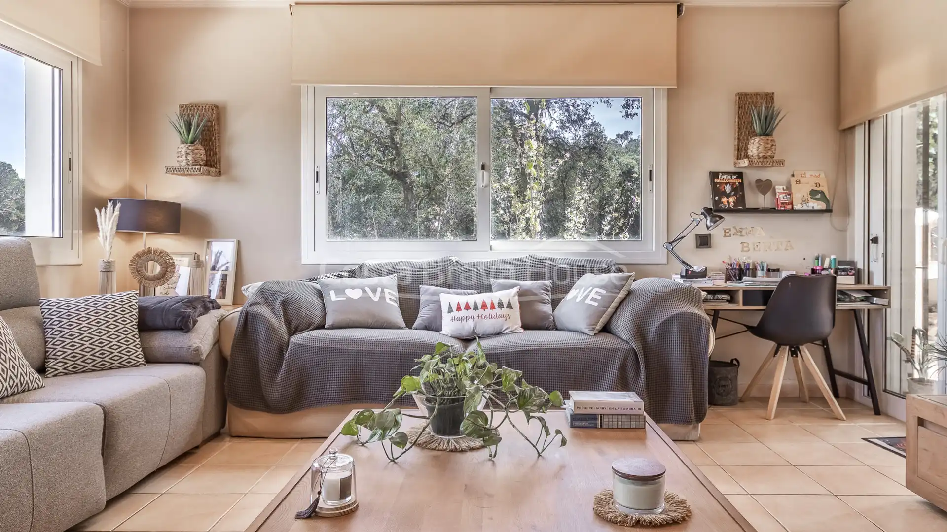 Casa con piscina en venta en Carrer de Joaquim Ruyra, imagen 11