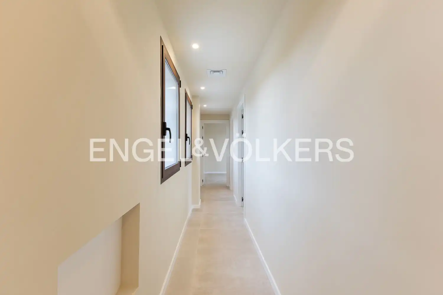 Houses for sale in L'Eliana  with Air Conditioner, Heating and Private garden