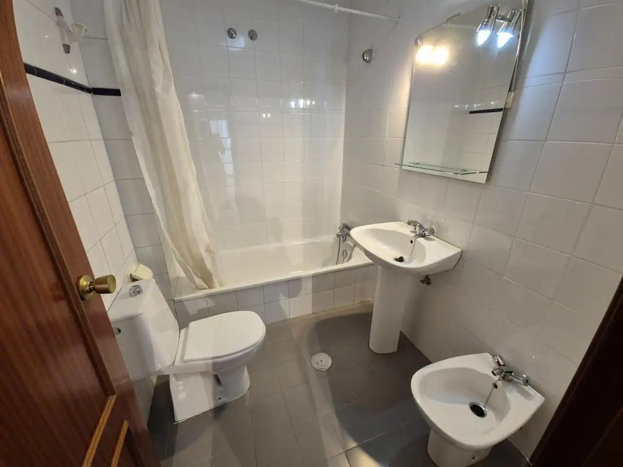 Piso de alquiler en Rúa de París, Concheiros - Fontiñas