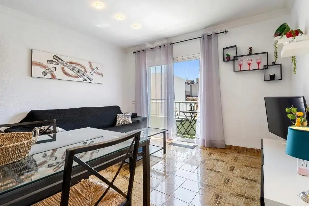Vista exterior de Piso en venta en La Ràpita con Balcón