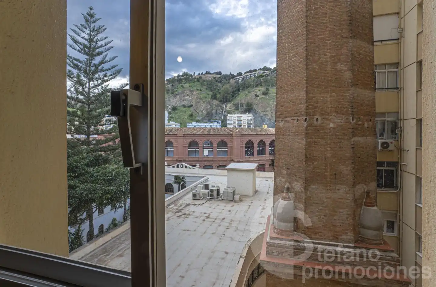 Vista exterior de Piso en venta en Málaga con Terraza