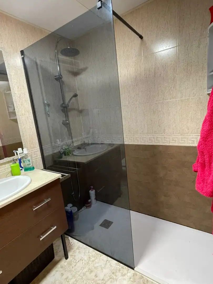 Baño de Piso de alquiler en Roquetas de Mar con Aire acondicionado, Calefacción y Terraza