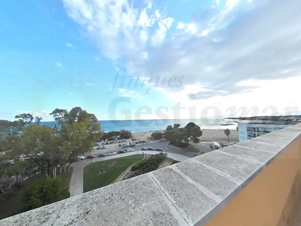 Vista exterior de Ático en venta en Cambrils