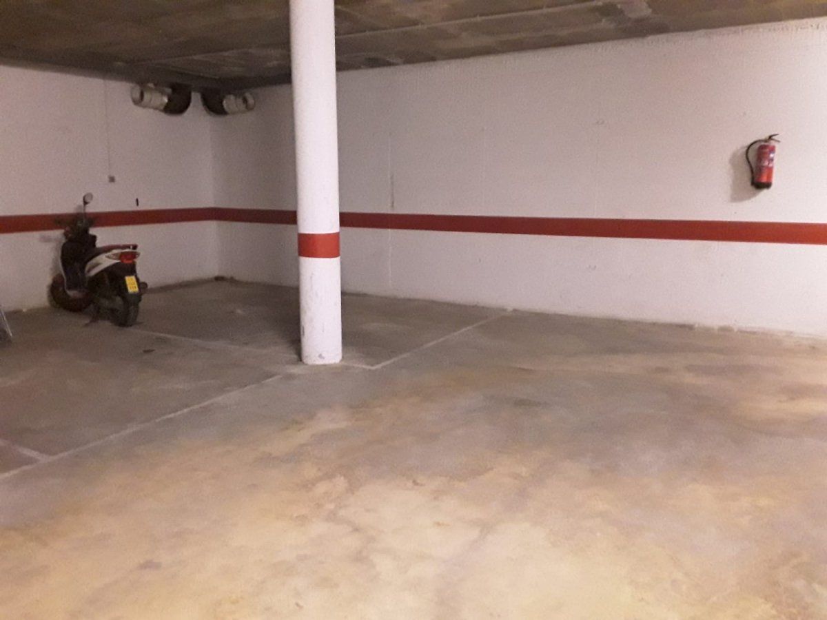 Garaje en venta en Els Grecs - Mas Oliva