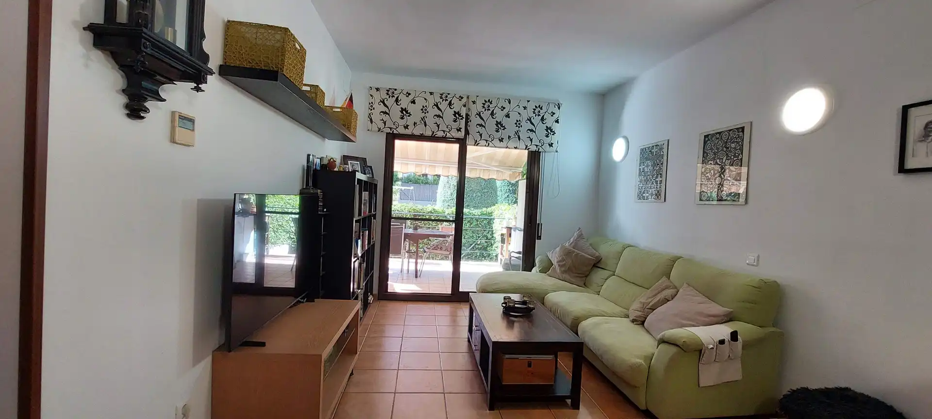 Sala d'estar de Planta baixa en venda en Salou amb Aire condicionat, Calefacció i Jardí privat