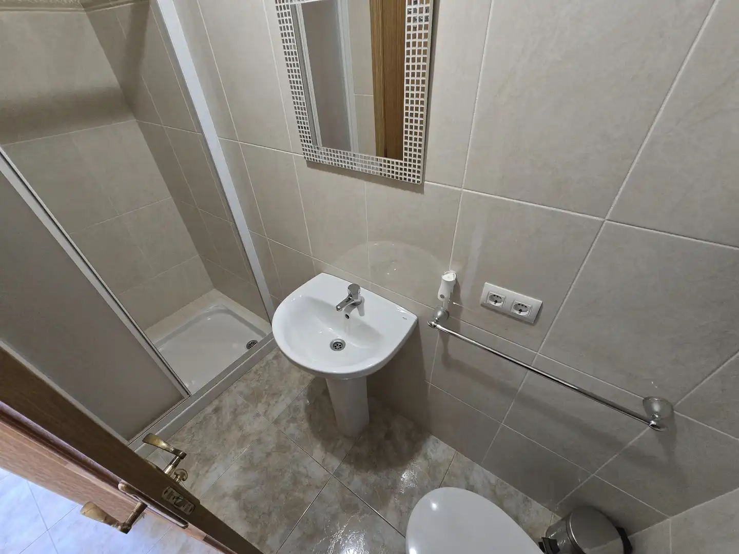 Bathroom of Houses for sale in Pau  with Air Conditioner, Heating and Private garden
