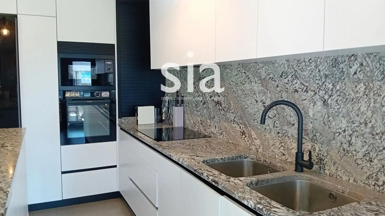 Cocina de Piso en venta en Vitoria - Gasteiz con Calefacción, Terraza y Trastero