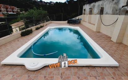 Piscina de Casa o xalet en venda en Vallirana amb Aire condicionat, Calefacció i Jardí privat
