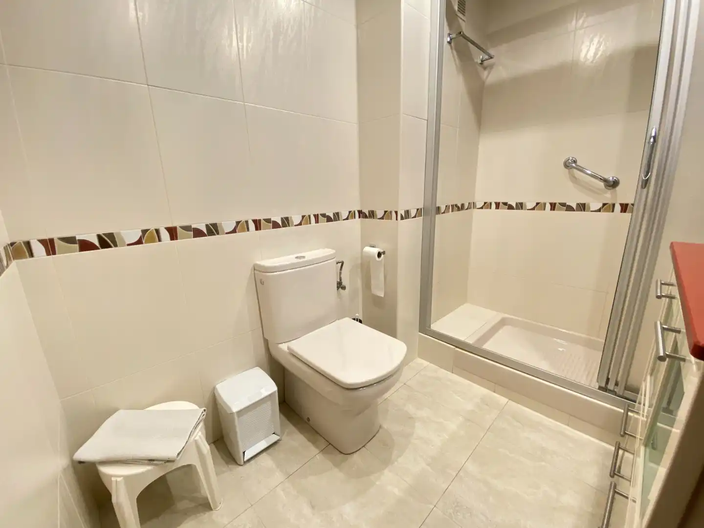Bathroom of Flat for rent in Bilbao   with Heating, Terrace and Furnished