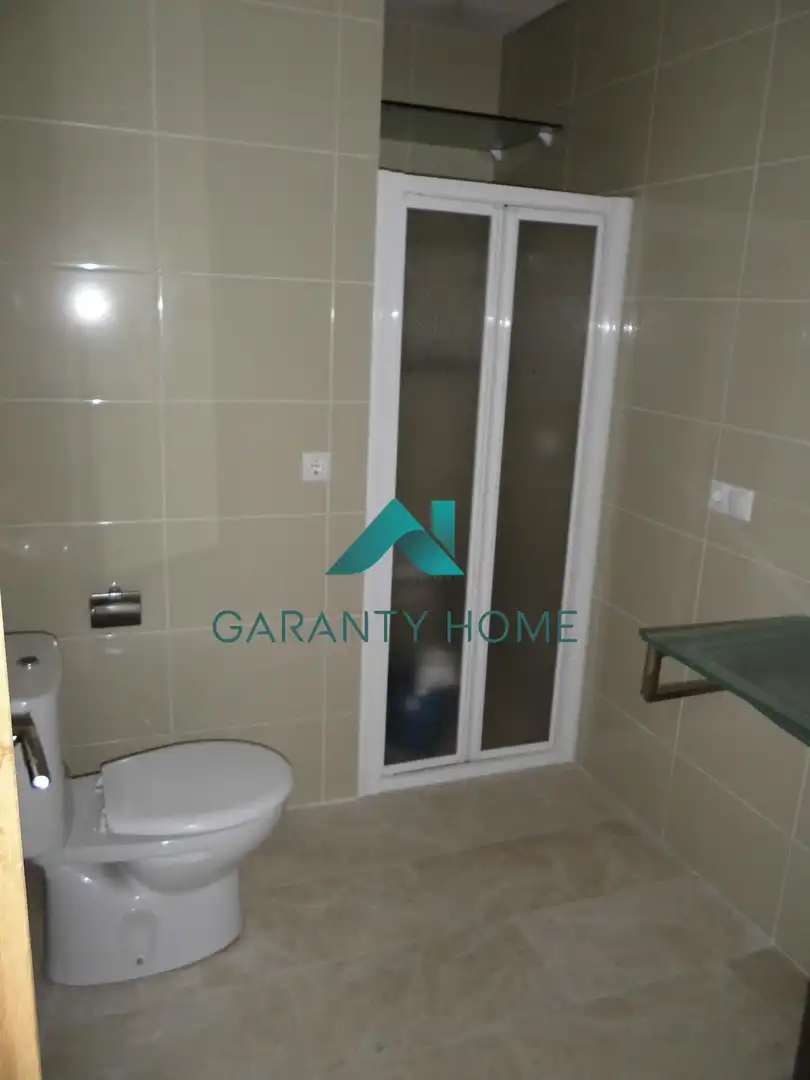 Baño de Local de alquiler en Lucena con Aire acondicionado