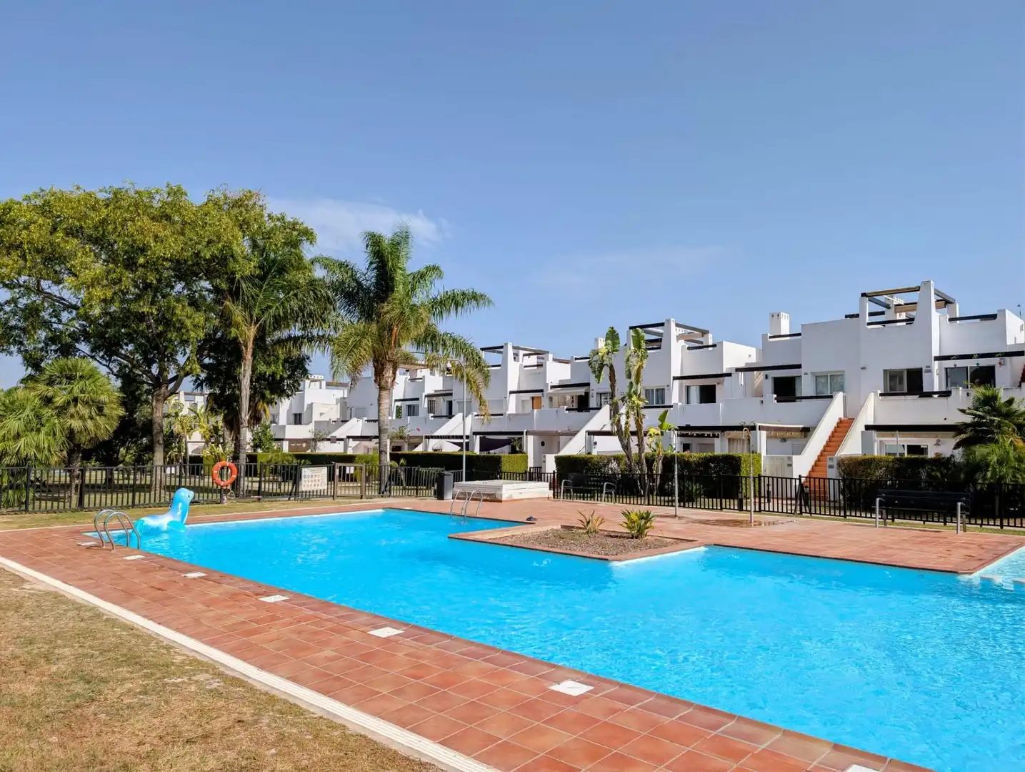 Bungalow con piscina in vendita a Urbanizacion Naranjos, imagen 2