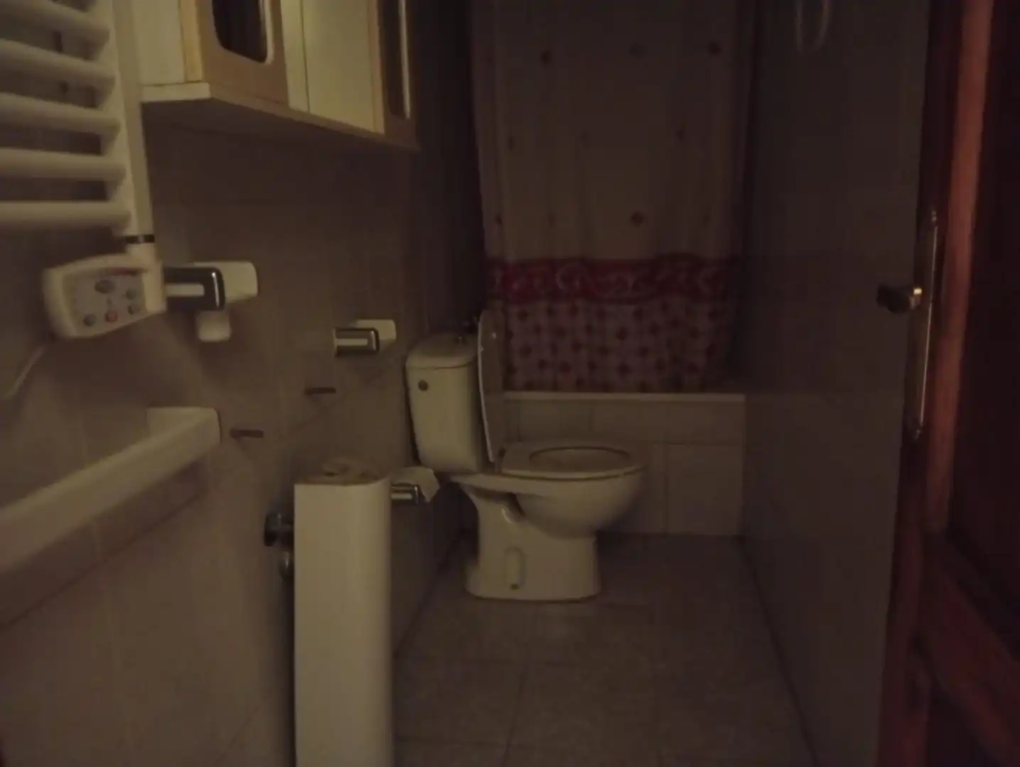 Badezimmer von Einfamilien-Reihenhaus zum Verkauf in Os Blancos  mit Heizung