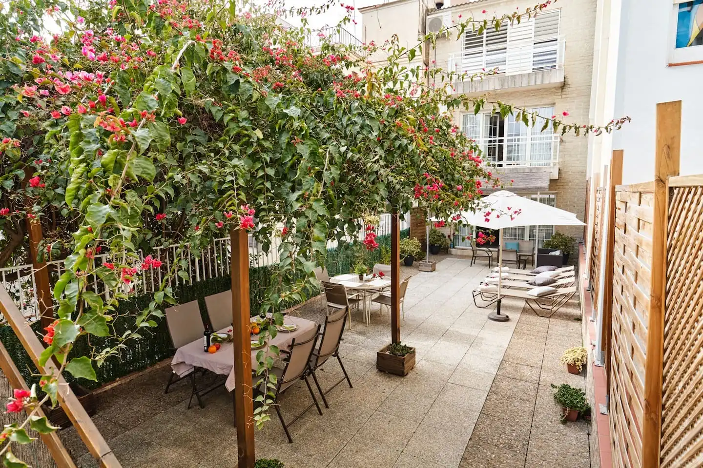 Terrassa de Casa adosada en venda en Calella amb Aire condicionat, Calefacció i Jardí privat