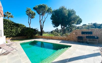 Piscina de Casa o xalet en venda en Mijas amb Aire condicionat, Calefacció i Jardí privat