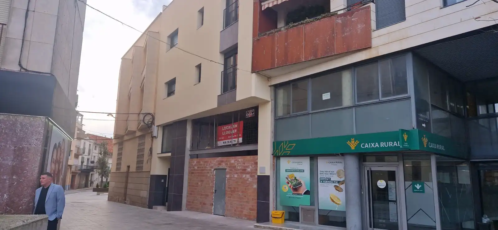Vista exterior de Local de alquiler en Alcarràs