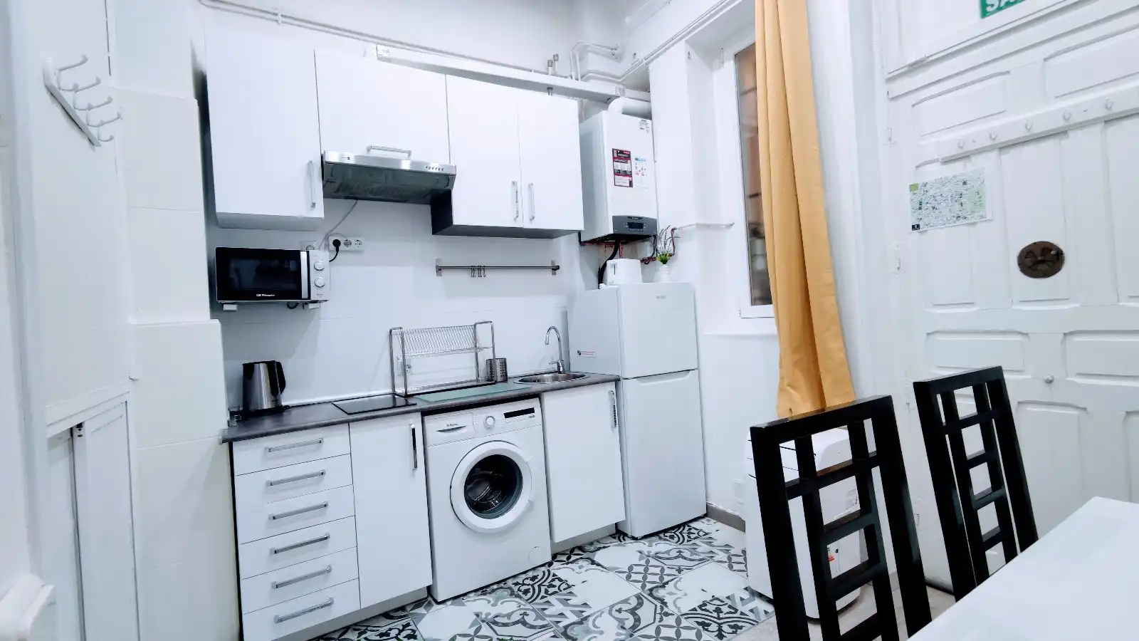 Piso con ascensor en venta en Calle de Galileo, imagen 4