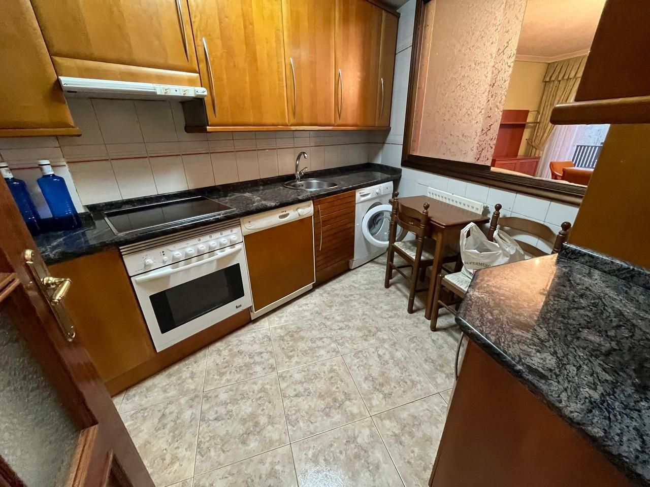 Cuina de Pis en venda en Salamanca Capital amb Calefacció i Parquet