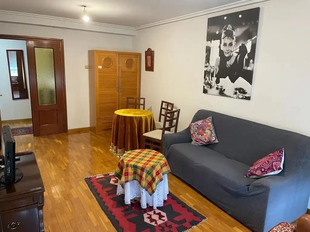 Living room of Flat for rent in Oviedo   with Heating and Furnished