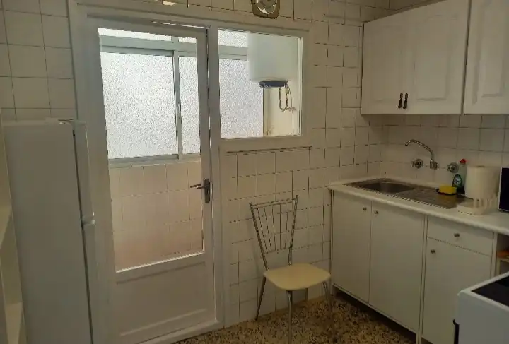 Cocina de Piso de alquiler en Málaga con Amueblado, Lavadora y Microondas