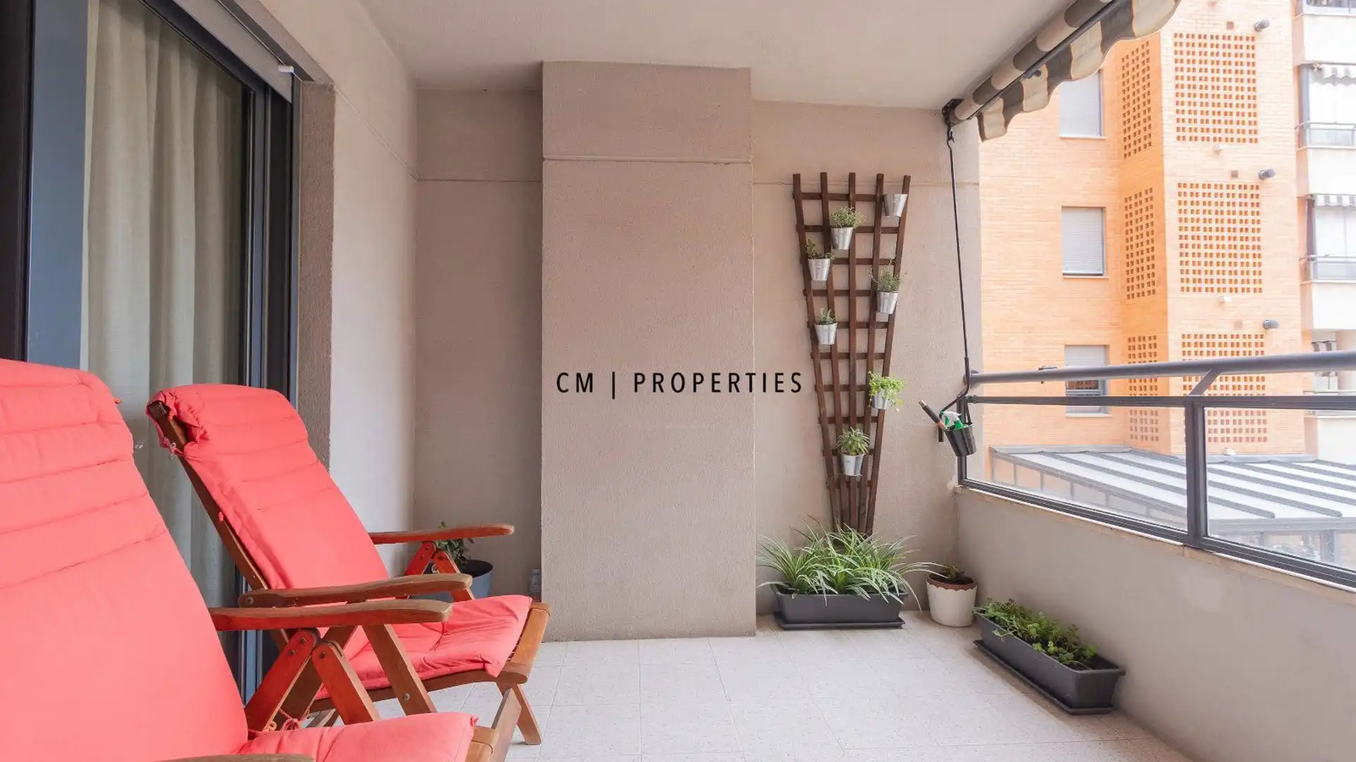 Terrace of Flat for rent in  Valencia Capital  with Air Conditioner, Heating and Terrace