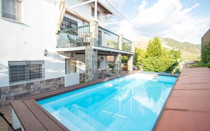 Piscina de Casa o xalet en venda en Nívar amb Aire condicionat, Terrassa i Piscina