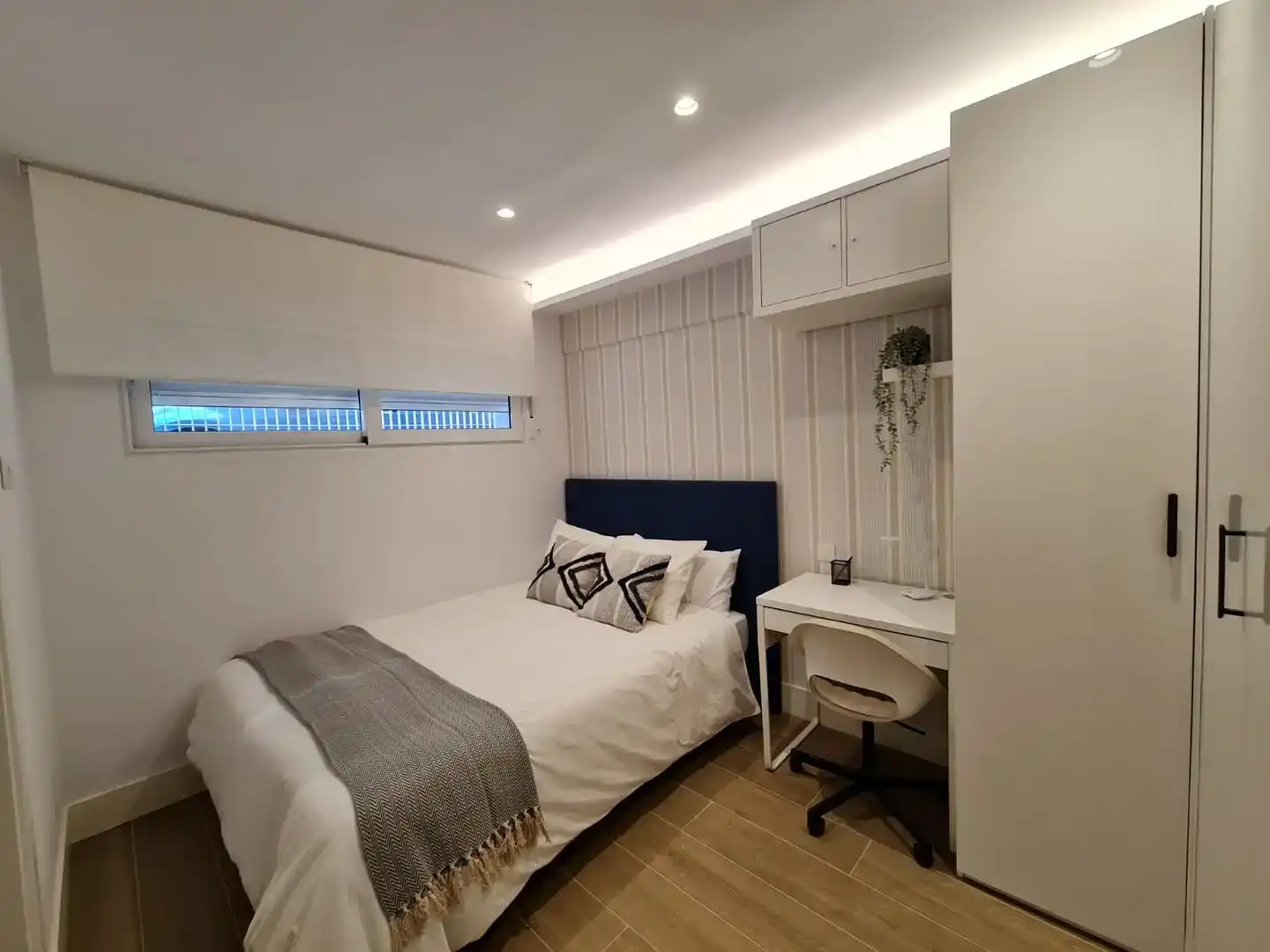 Dormitori de Apartament per a compartir en Madrid amb Aire condicionat, Parquet i Moblat