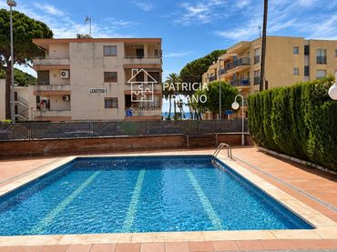 Apartament amb piscina en venda a Diputacio 83