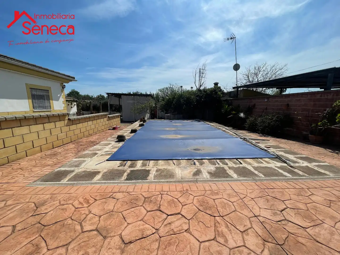 Swimming pool of Houses for sale in Córdoba  with Air Conditioner, Heating and Terrace