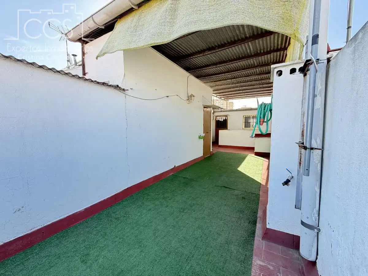 Casa adosada en venta en Sevilla con Aire acondicionado, Terraza y Trastero
