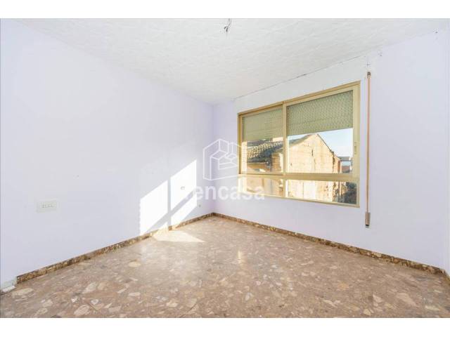 Piso en Venta en Calle Prat de la Riba en Juneda
