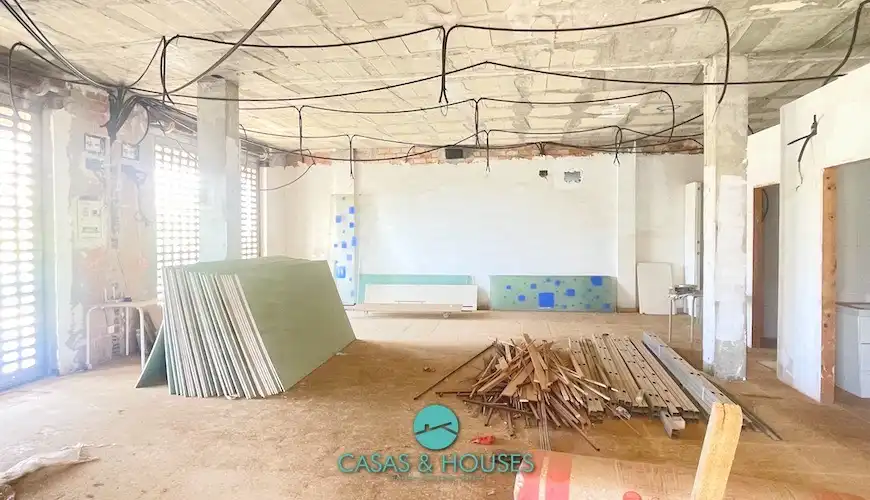 Geschaftsraum zum Verkauf in La Manga del Mar Menor mit Klimaanlage, Terrasse und Möbliert