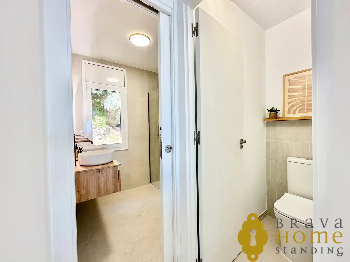 Badezimmer von Wohnung zum Verkauf in Roses mit Klimaanlage, Terrasse und Möbliert