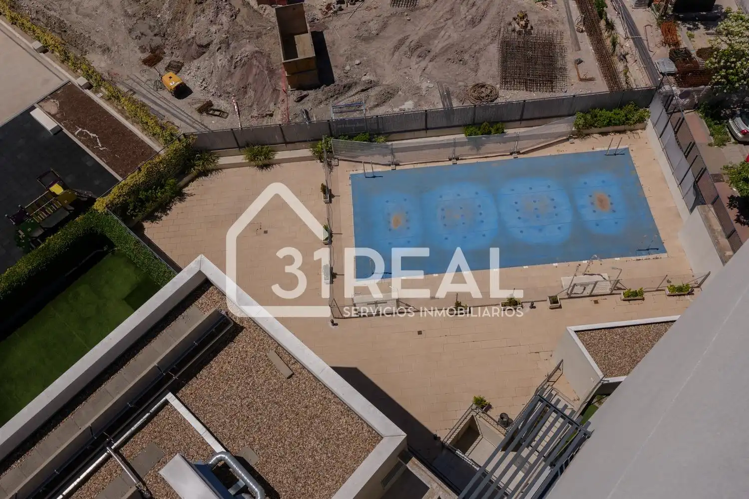 Schwimmbecken von Wohnung zum Verkauf in Madrid mit Heizung, Privatgarten und Gemeinschaftspool