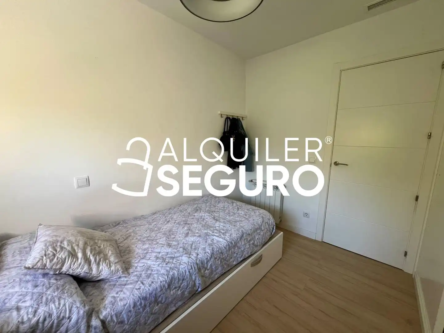 Bedroom of Flat for rent in Madrid  with Air Conditioner, Heating and Furnished