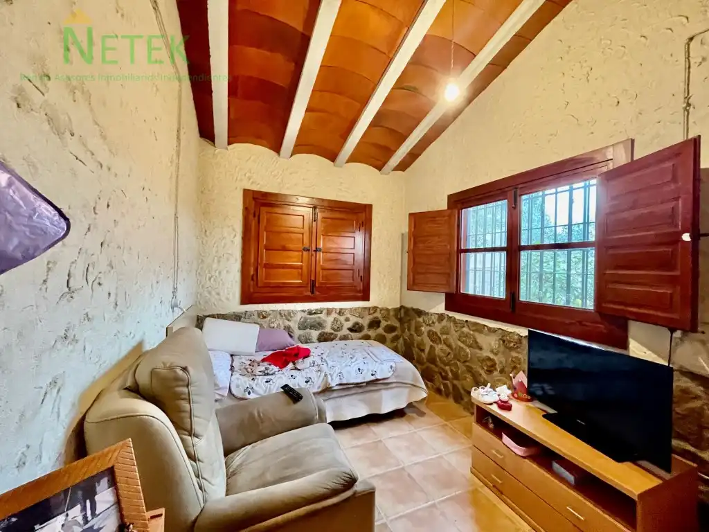 Country homes for sale in Santa Cruz