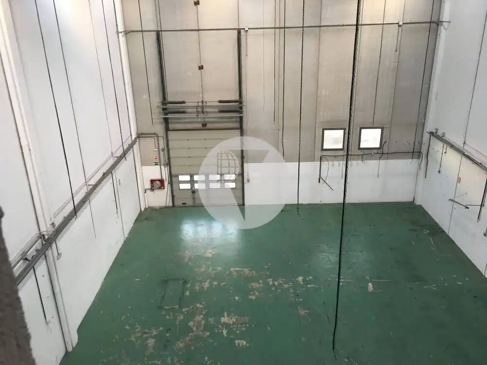 Nave industrial en venta en Barberà del Vallès